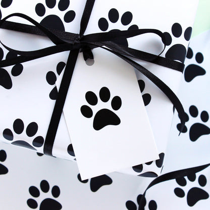 Paw print wrapping paper + gift tag