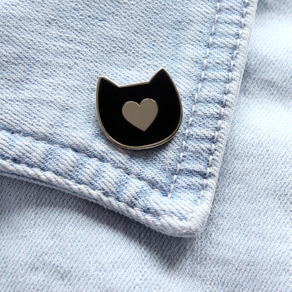 Cat with heart enamel pin badge
